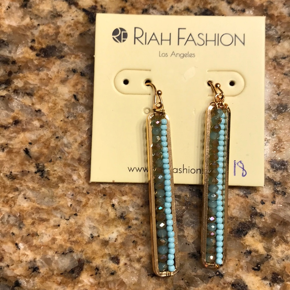 NWT Beaded earrings